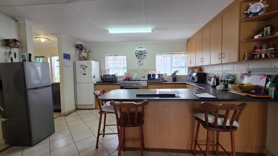 3 Bedroom Property for Sale in Fraaiuitsig Western Cape